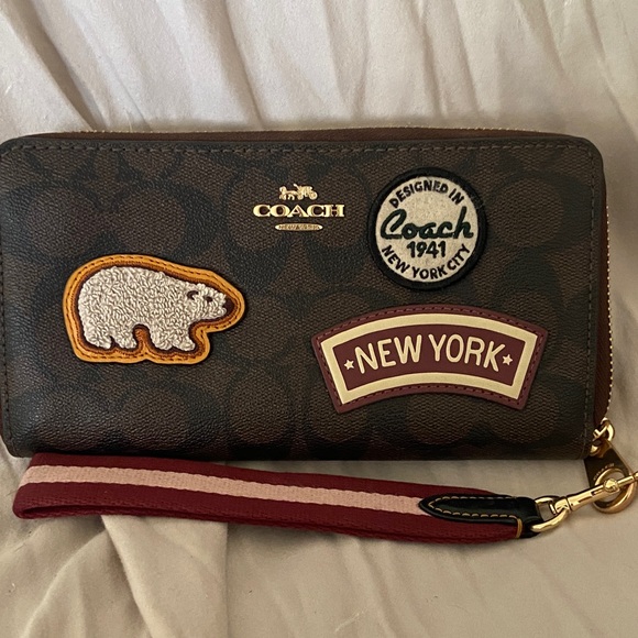 Coach Handbags - Coach Ski Patch Long Zip Around wallet EUC